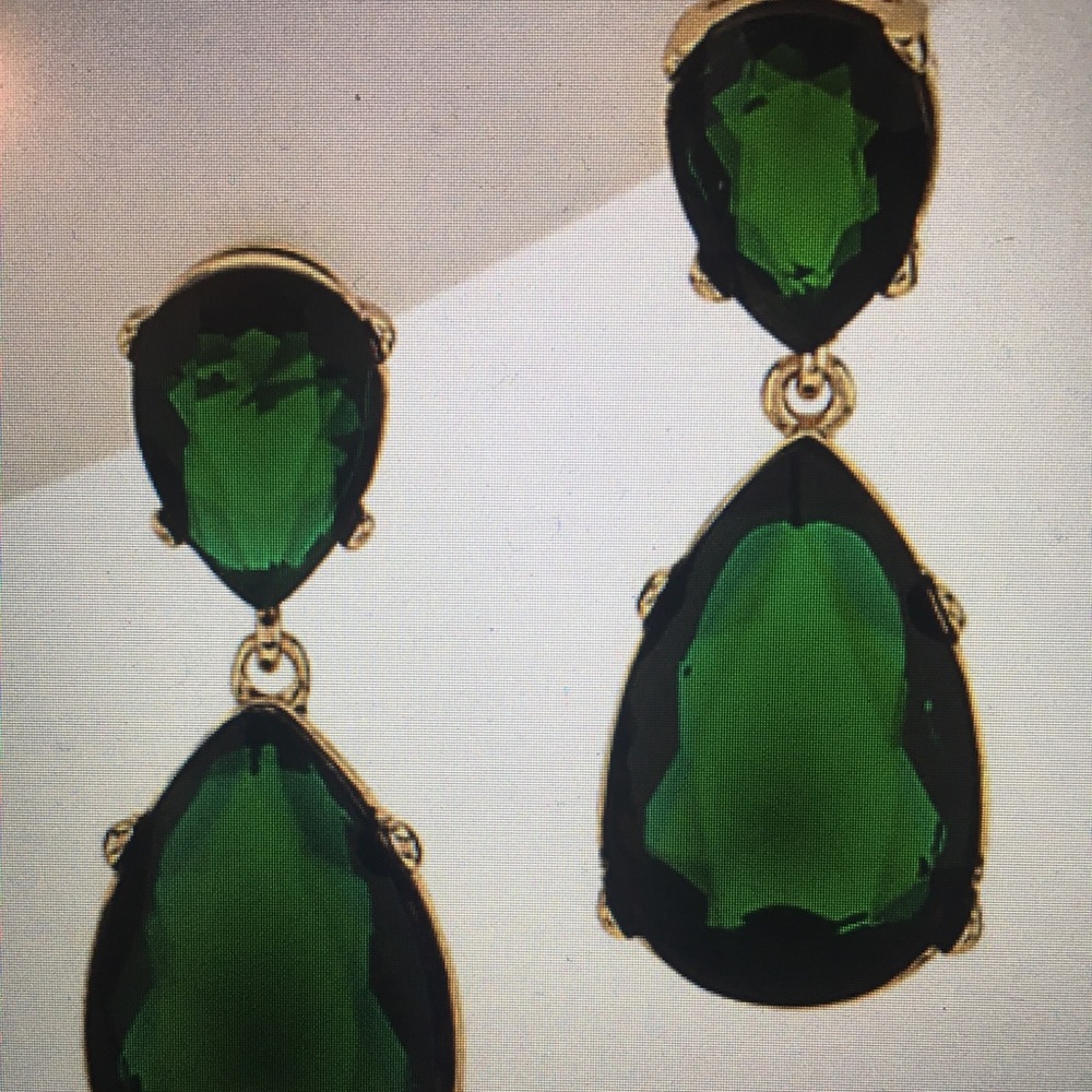 Kenneth Jay Lane Jolie drop emerald green earrings